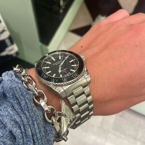 Gucci dive watch